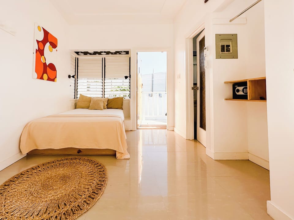 In-room safe, desk, WiFi (free), bed sheets