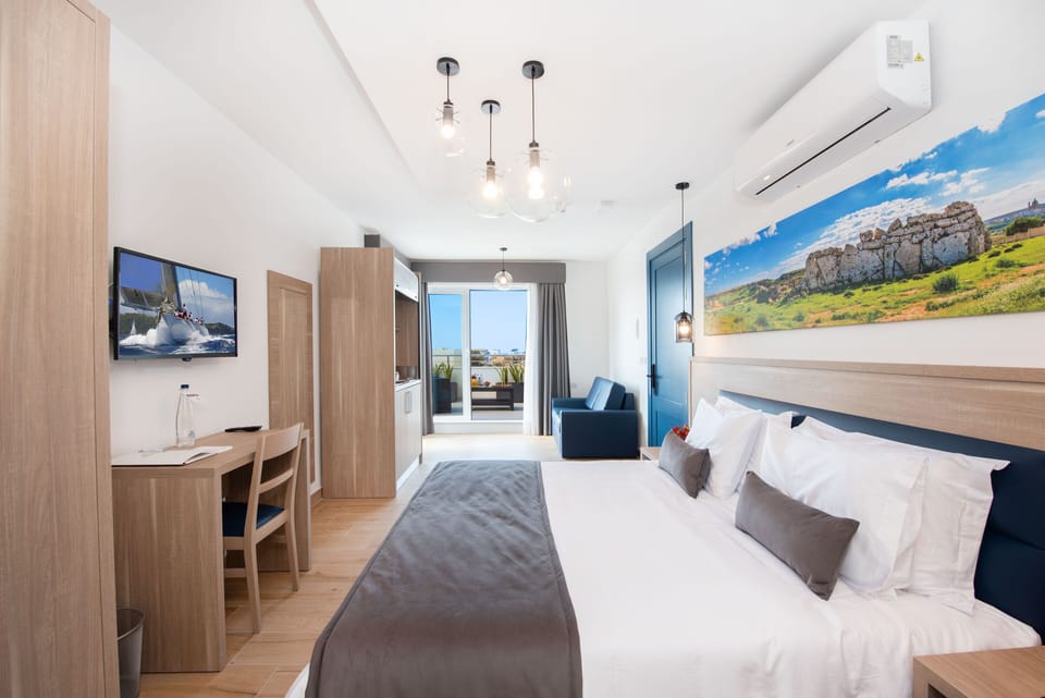 Superior Room | Desk, free WiFi, bed sheets