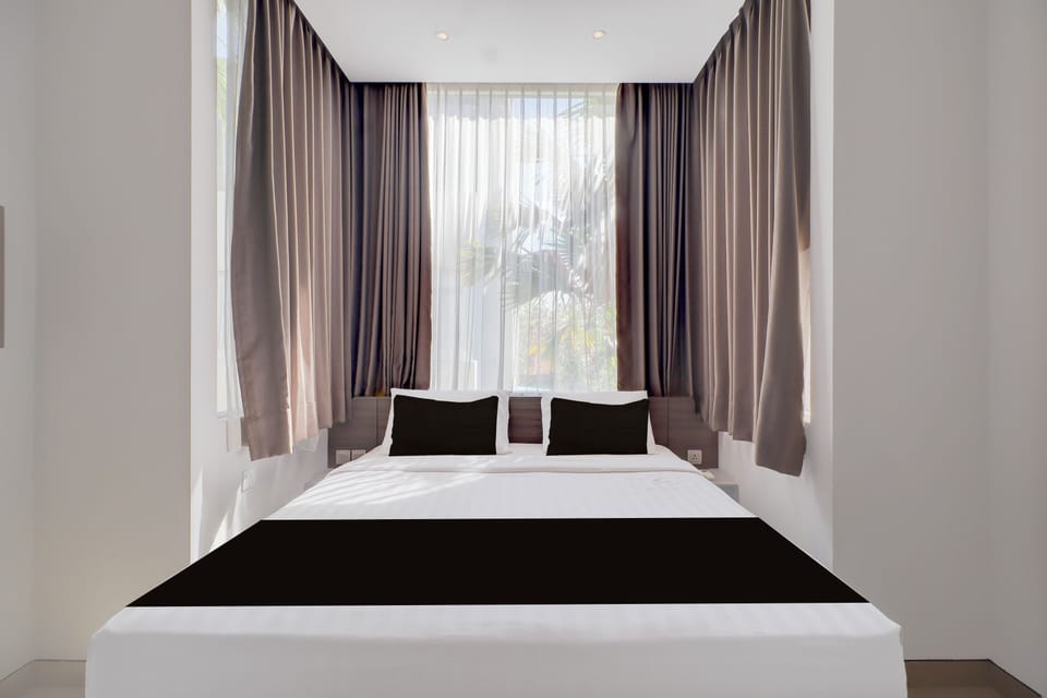 Deluxe Double Room | Desk, laptop workspace, free WiFi, bed sheets
