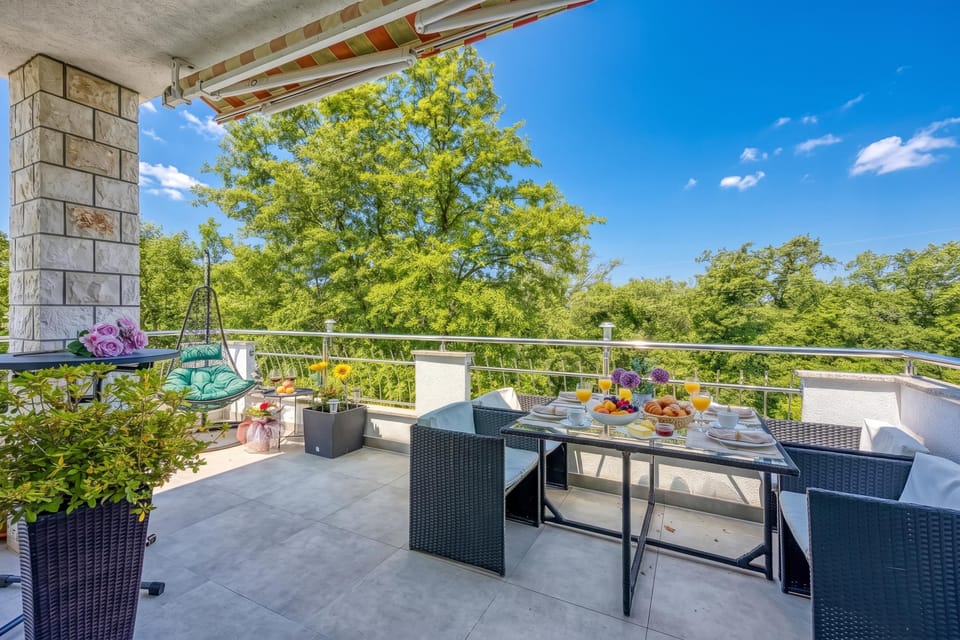 Family Apartment, 2 Bedrooms, Balcony (Sea Breeze Residence Mariella) | Outdoor dining