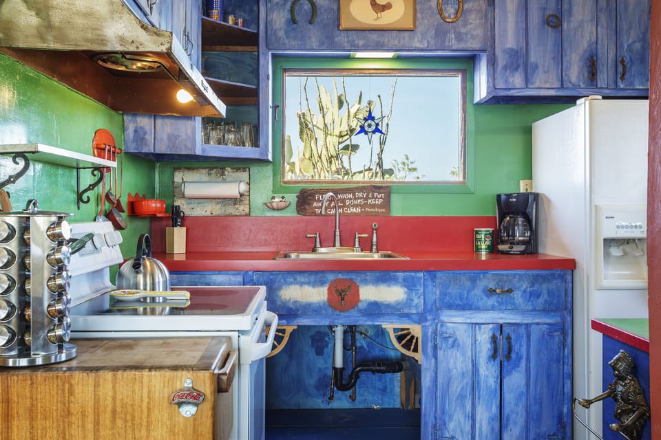 Cabin, 2 Bedrooms | Private kitchen | Coffee/tea maker, fridge, oven