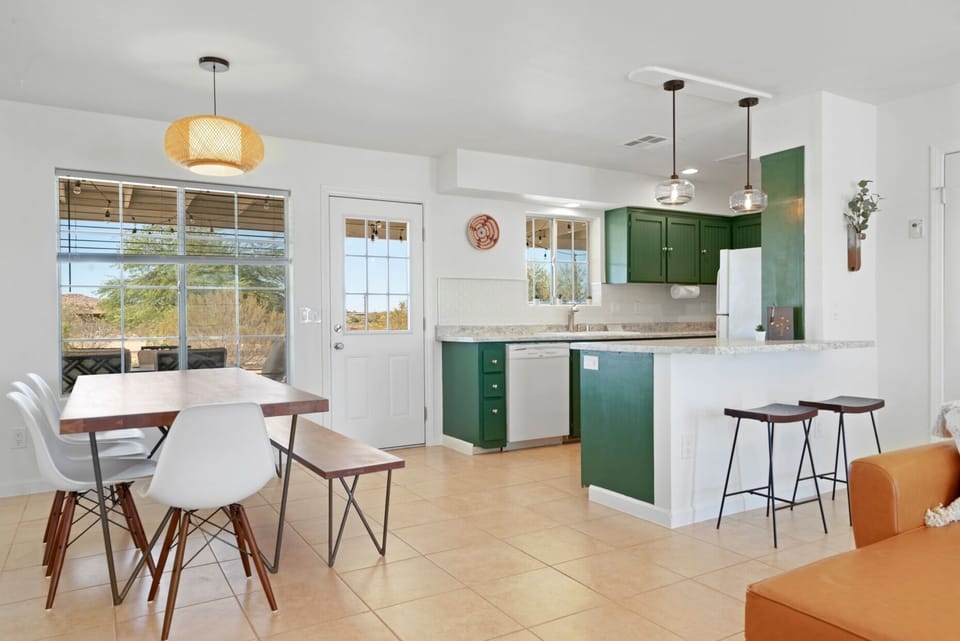 House, 3 Bedrooms | Private kitchen | Coffee/tea maker, fridge, oven