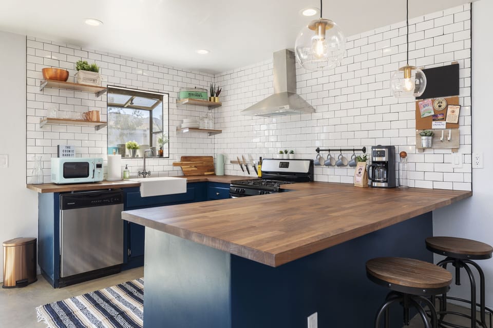 House, 3 Bedrooms | Private kitchen | Fridge, oven, coffee/tea maker, toaster