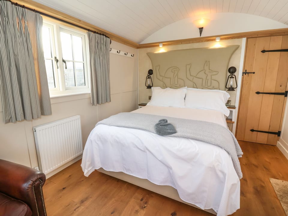 1 bedroom, individually decorated, individually furnished, free WiFi