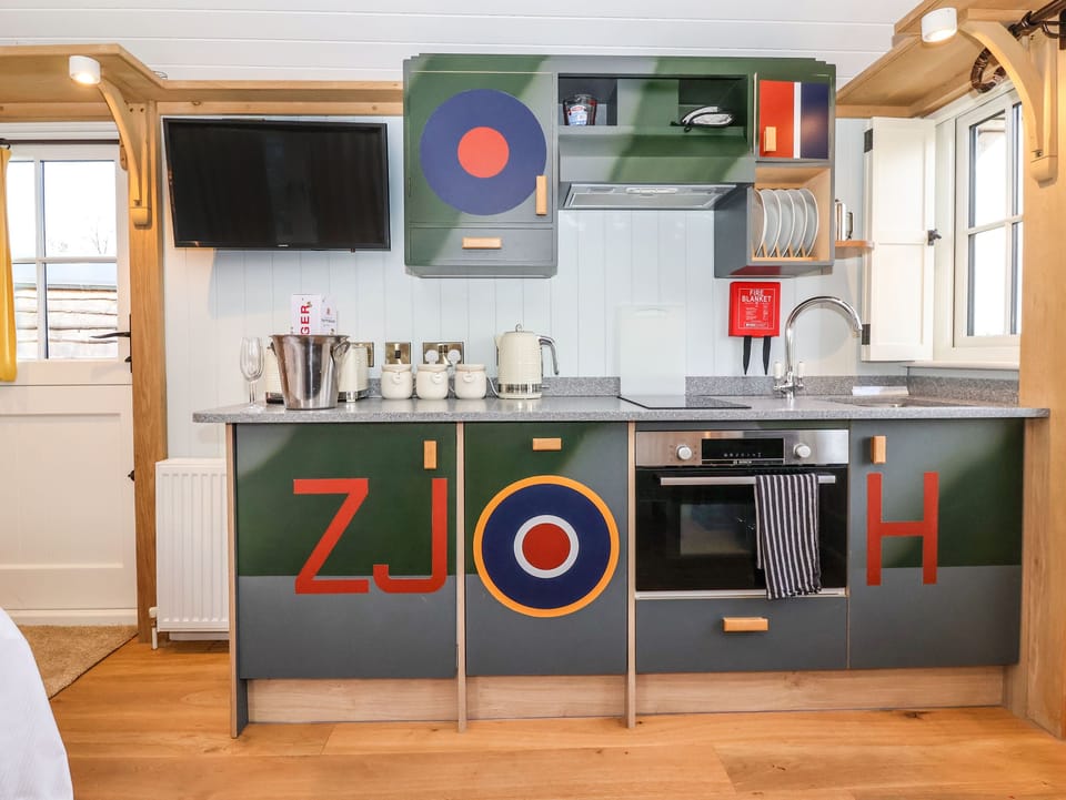 Fridge, dishwasher, electric kettle, toaster