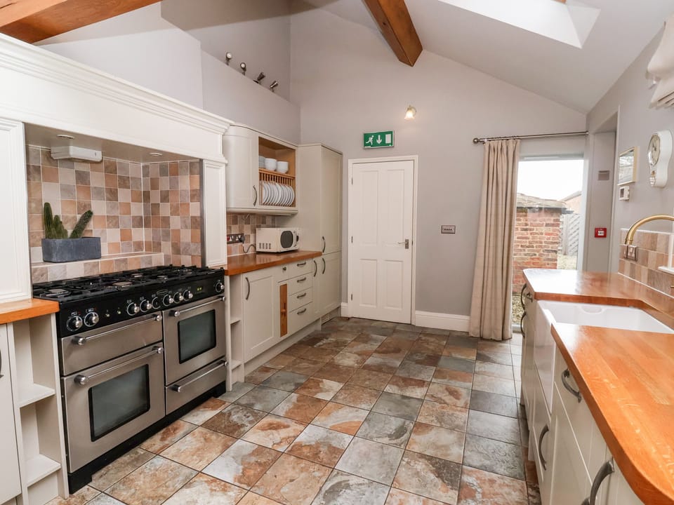 Fridge, dishwasher, electric kettle, toaster