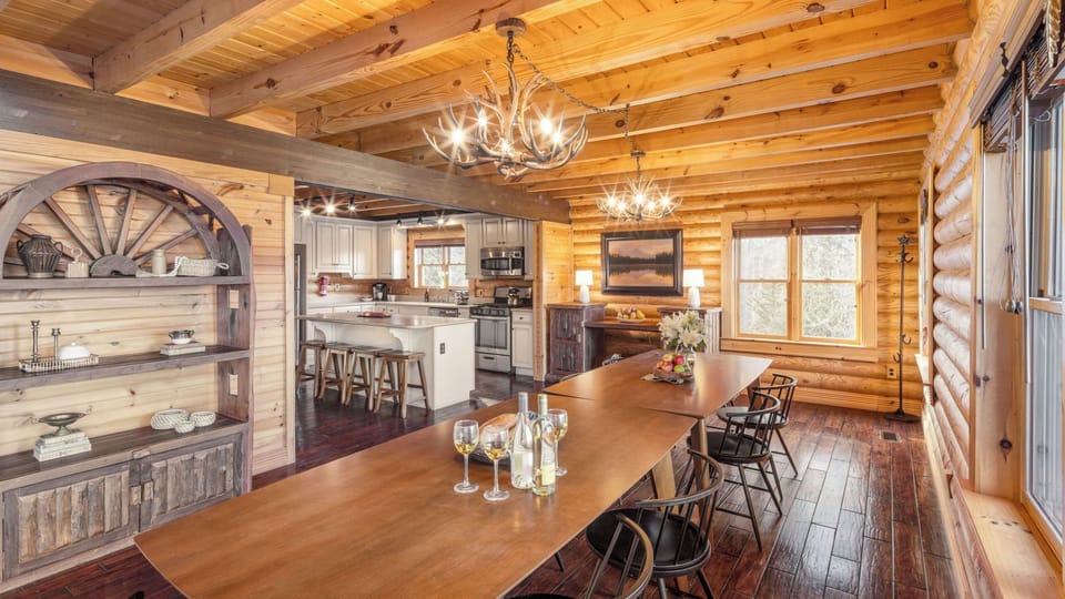 House (5 Bedrooms) | Interior
