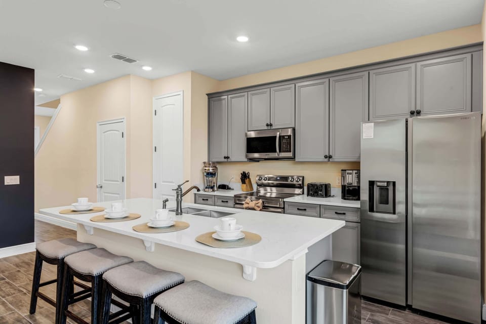 Townhome, Multiple Beds, Patio, Garden View (Caribbean Dreamin) | Private kitchen | Fridge, microwave, oven, stovetop
