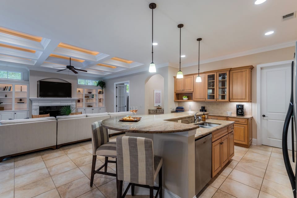 House (5 Bedrooms) | Private kitchen | Fridge, oven, stovetop, dishwasher