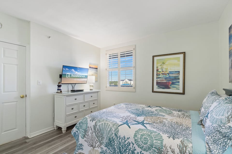Comfort Condo, 3 Bedrooms, Balcony, Ocean View | Individually decorated, individually furnished, iron/ironing board