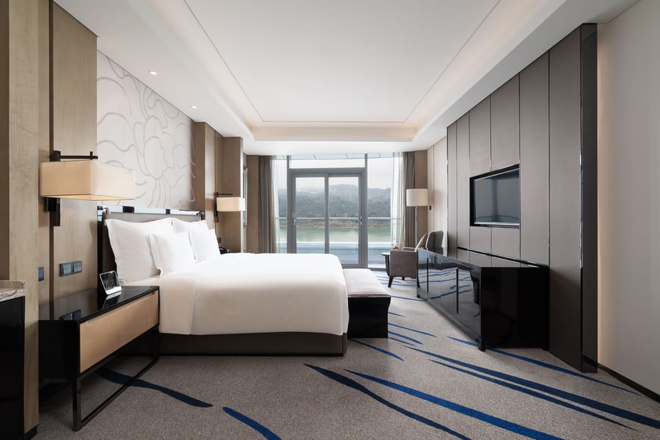 Minibar, in-room safe, desk, soundproofing