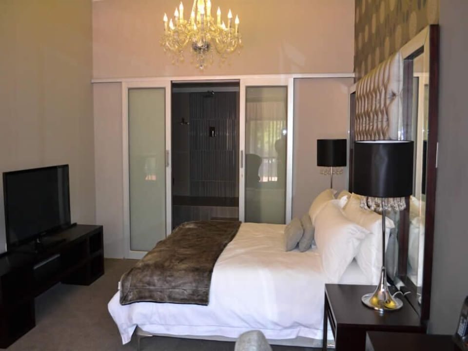 In-room safe, soundproofing