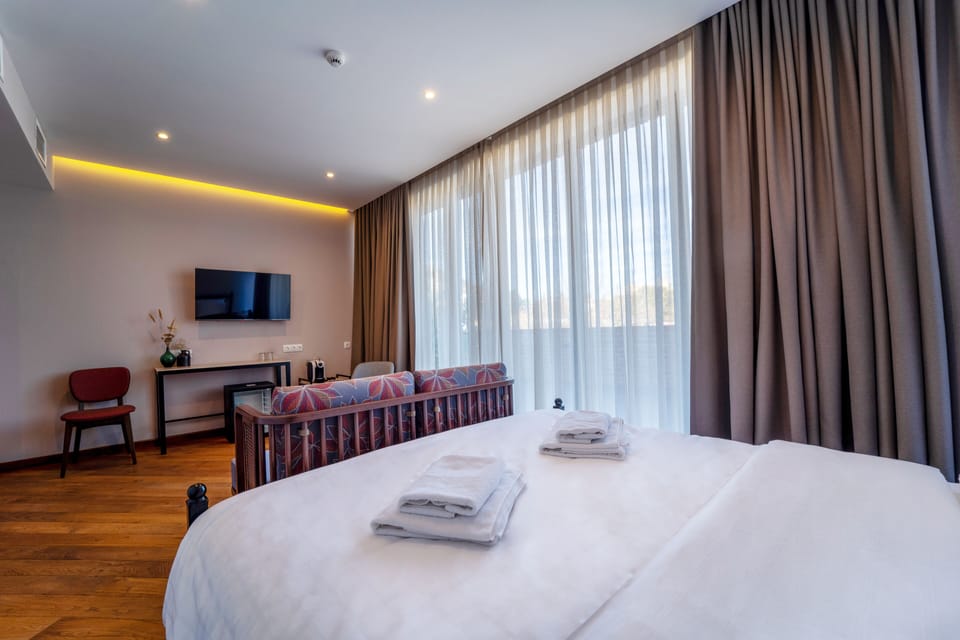 Junior Double Room | Premium bedding, in-room safe, desk, laptop workspace
