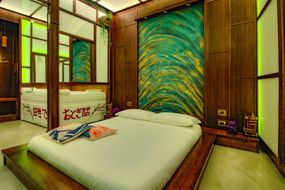 Romantic Double or Twin Room | Minibar, WiFi (free), bed sheets