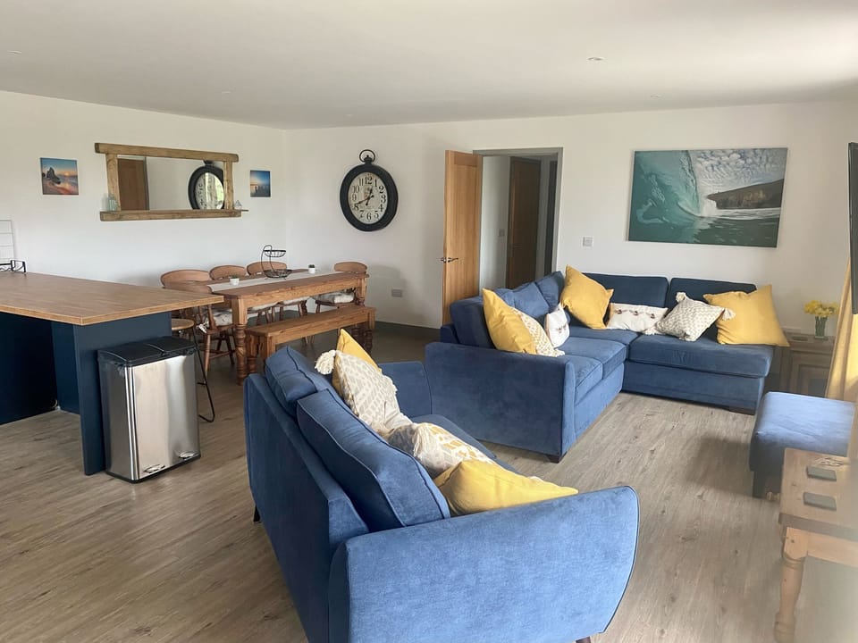 Cottage | Interior