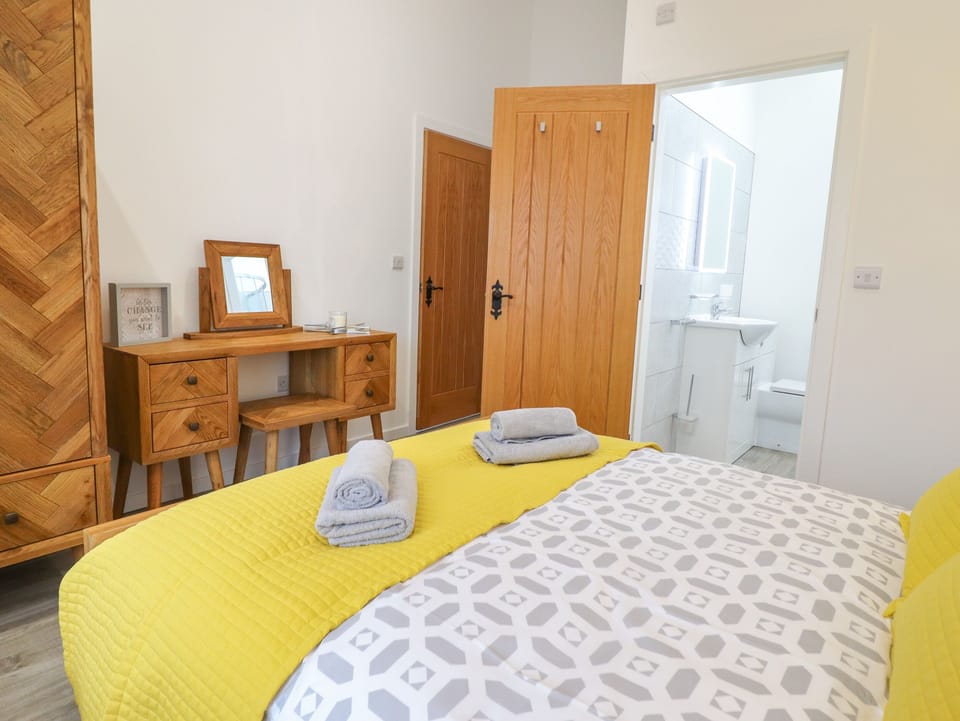 1 bedroom, individually decorated, individually furnished, free WiFi