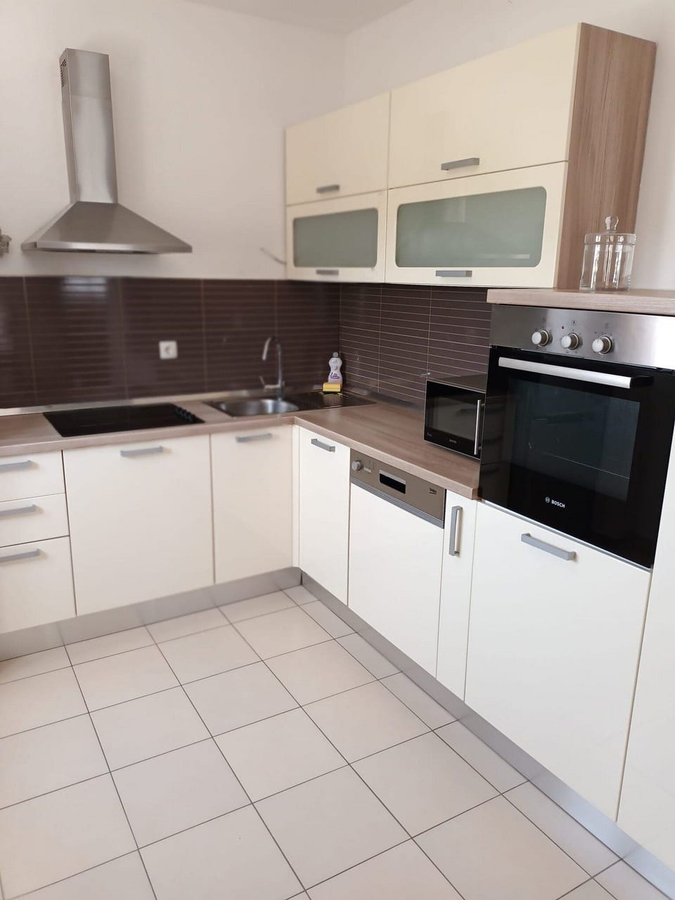 House (Three Bedroom Holiday Home with Terra) | Private kitchen | Fridge, dining tables
