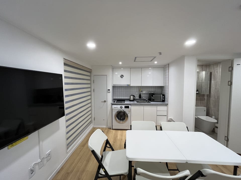 Premium Quadruple Room | Private kitchen | Full-size fridge, microwave, dishwasher, electric kettle