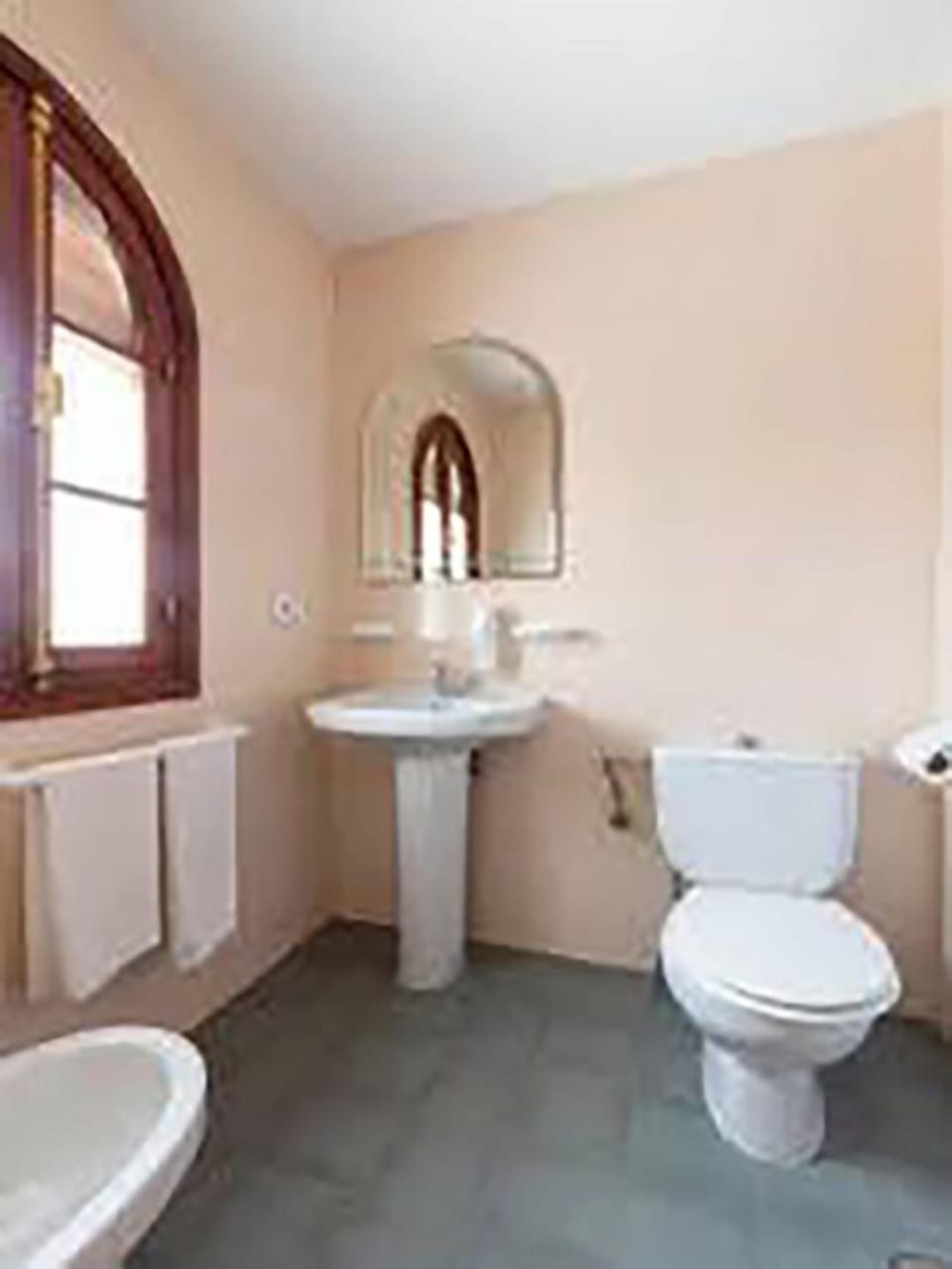 Towels, soap, shampoo, toilet paper