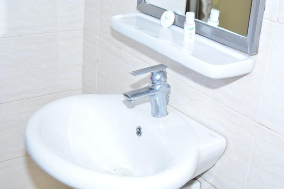 Standard Room | Bathroom | Slippers
