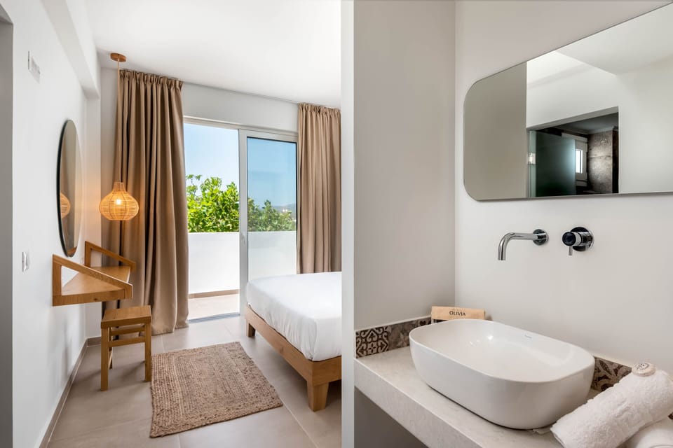 Standard Room | In-room safe, blackout drapes, soundproofing, iron/ironing board