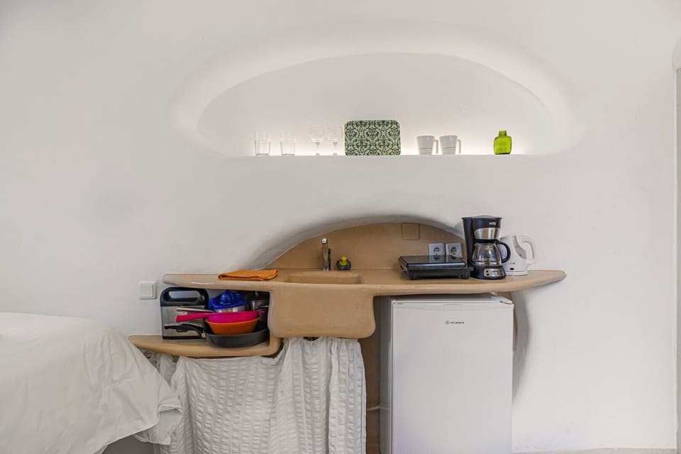 Studio (Envision) | Private kitchen | Stovetop, coffee/tea maker, electric kettle, toaster