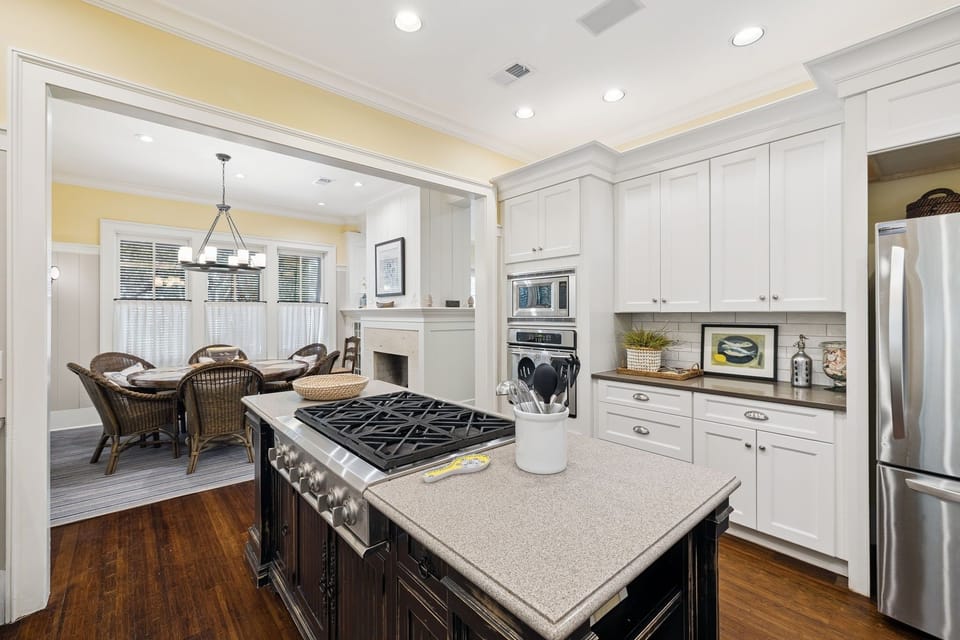 House, 3 Bedrooms | Private kitchen | Coffee/tea maker, fridge, oven, toaster