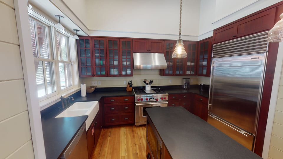 House, 6 Bedrooms | Private kitchen | Coffee/tea maker, fridge, toaster