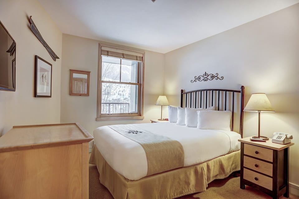 Condo, 1 Bedroom | 1 bedroom, WiFi (free), individually decorated, individually furnished