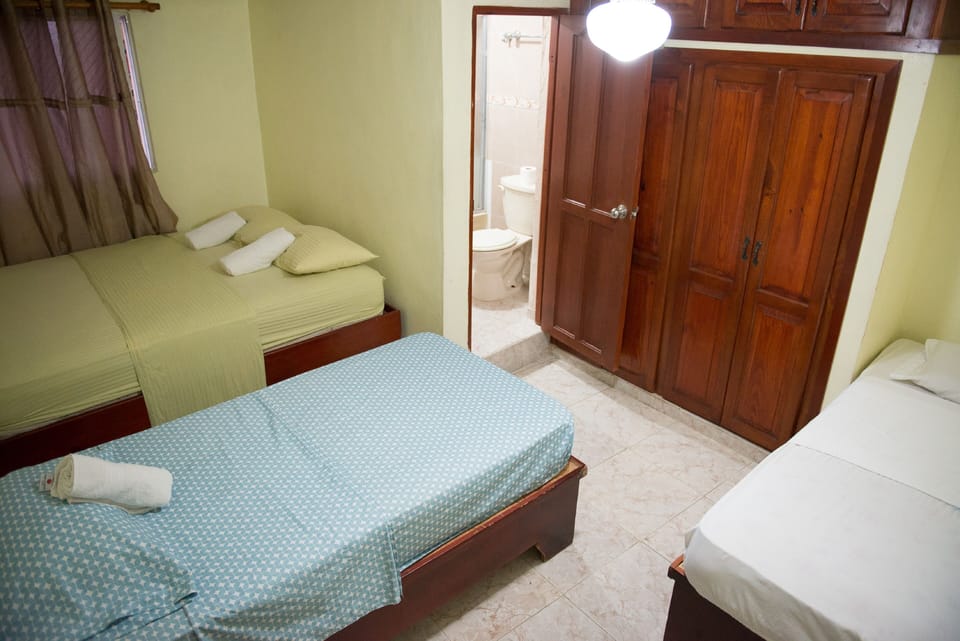 Apartment | 2 bedrooms, iron/ironing board, free WiFi, bed sheets