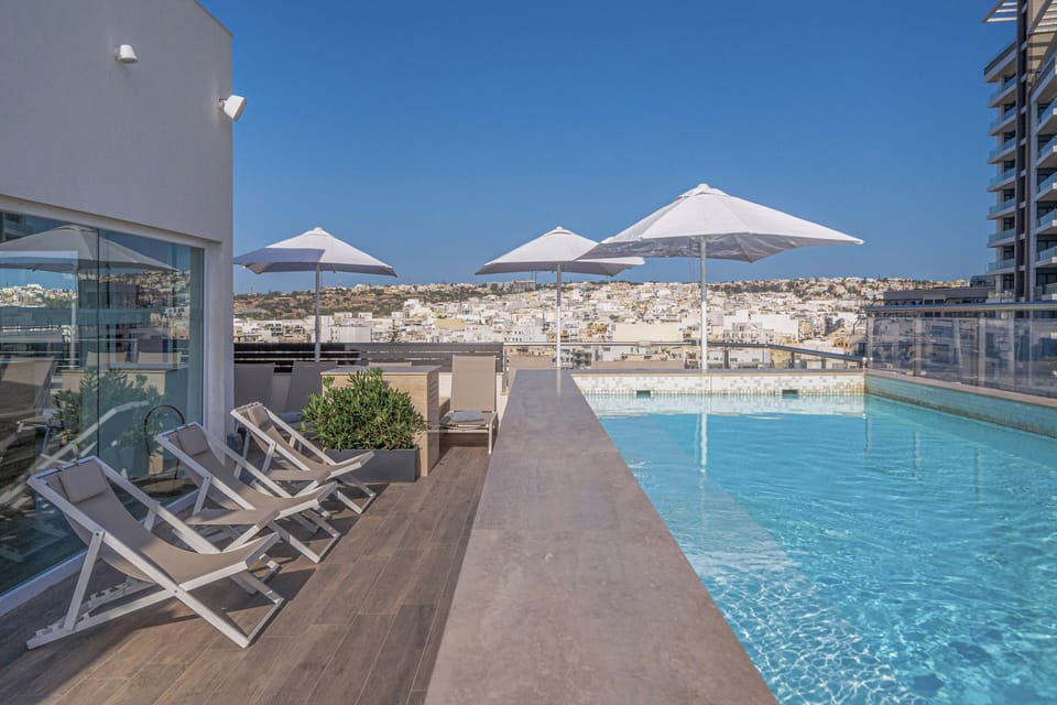 Indoor pool, seasonal outdoor pool