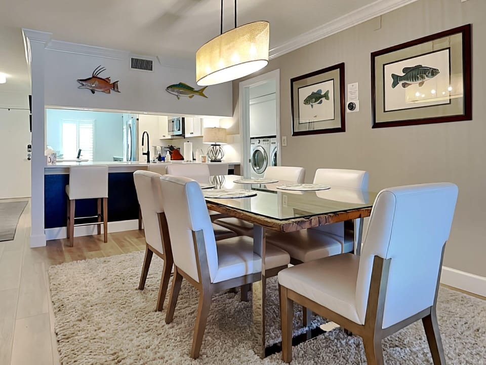 Condo (2 Bedrooms) | Property amenity