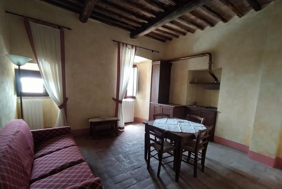 Appartamento con 1 camere da letto e divano letto matrimoniale | Living area | Computer monitors, printers