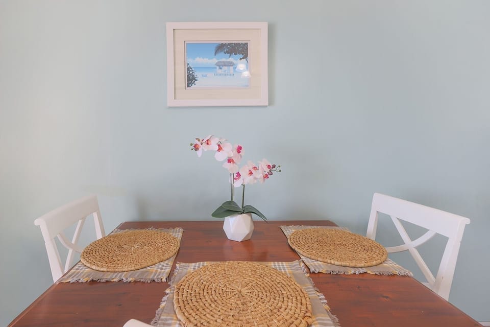 Condo, 1 Bedroom | Dining