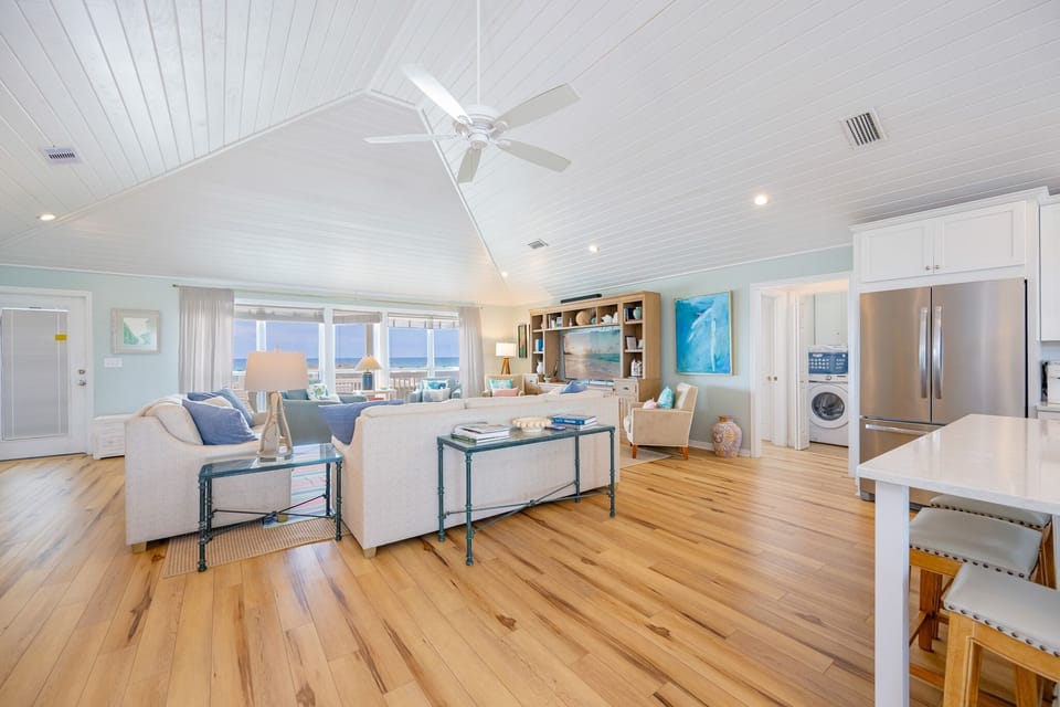 House, 4 Bedrooms | Living area