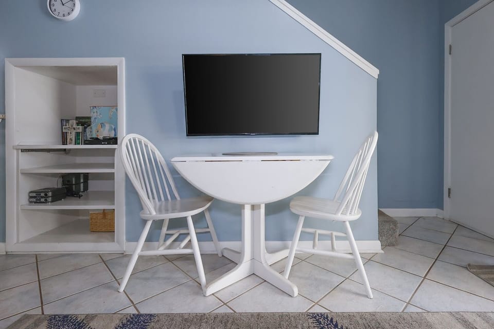 Condo, 1 Bedroom | Interior