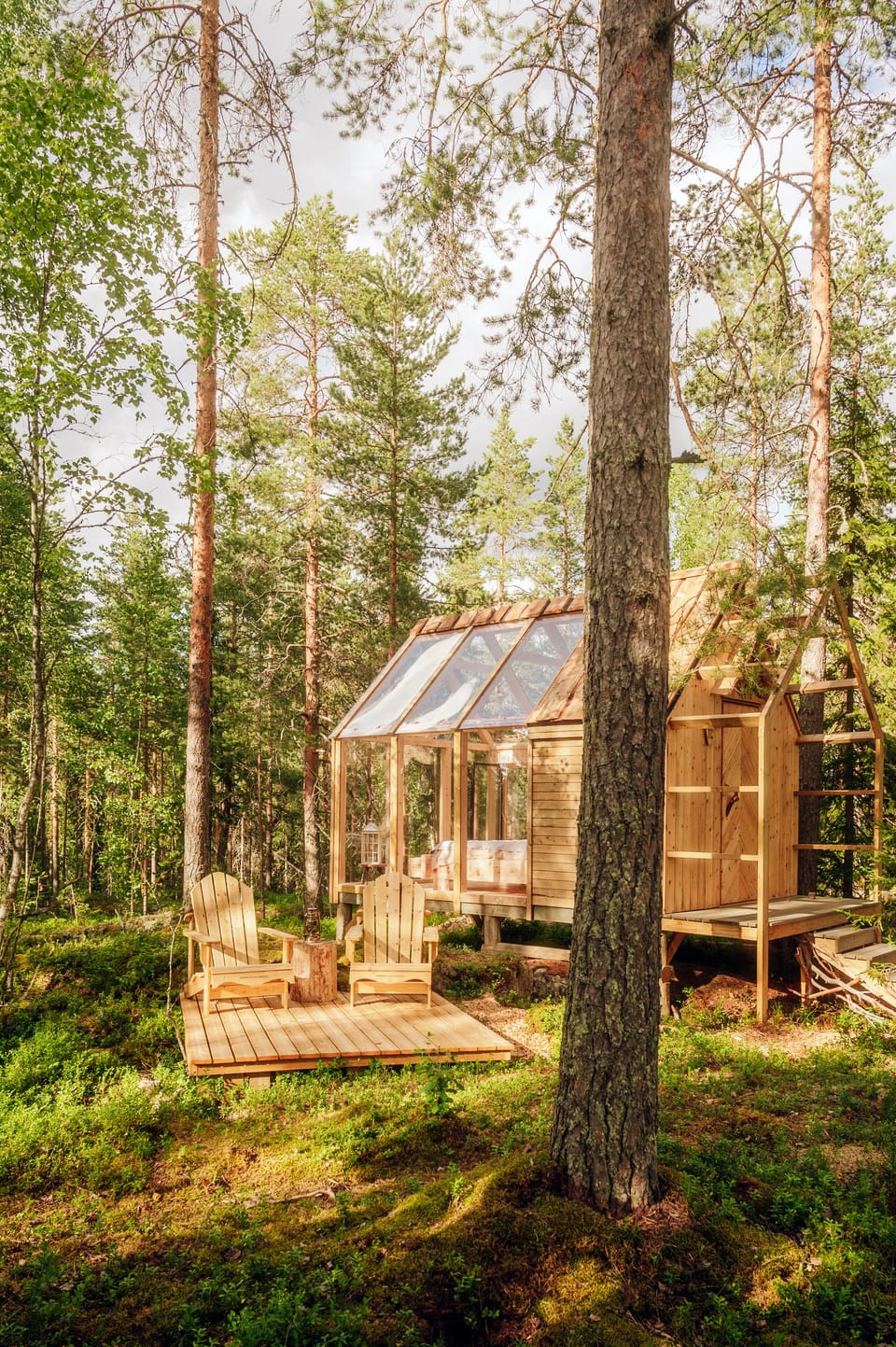 Nordic Island Hideout Glamping Resort Treehouse in Finland