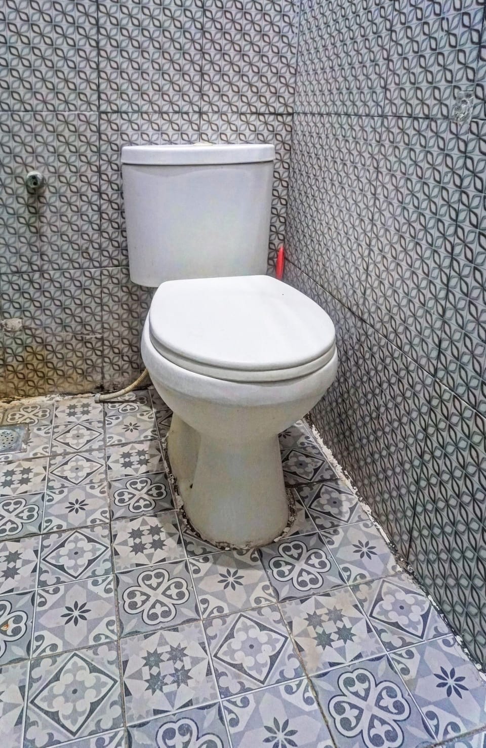 Deluxe Double Room | Bathroom | Shower, rainfall showerhead, towels, toilet paper