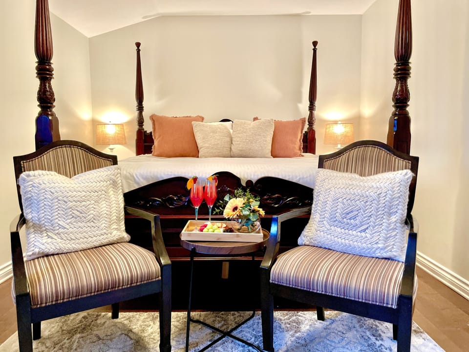 Deluxe Room | Premium bedding, pillowtop beds, individually decorated