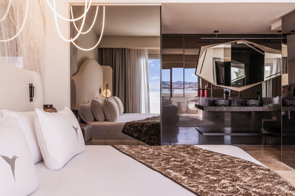 Premium bedding, minibar, in-room safe, desk