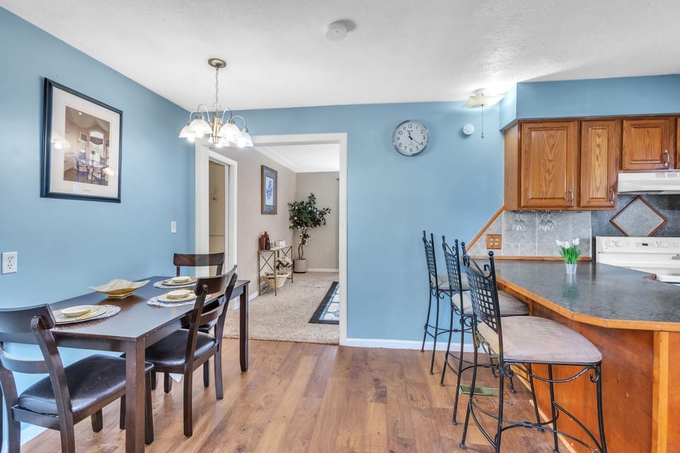 House, 3 Bedrooms | Private kitchen | Fridge, oven, coffee/tea maker