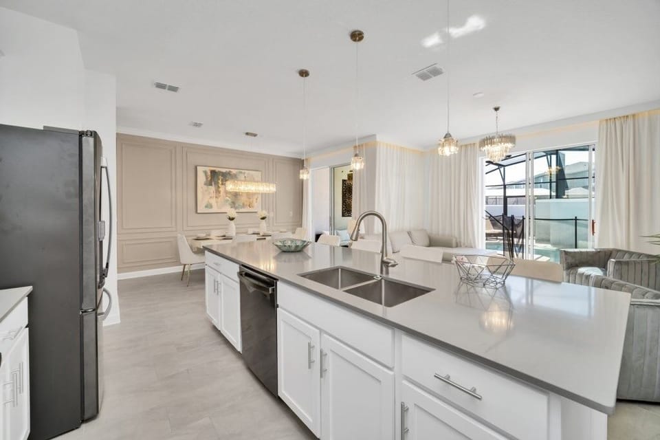 Townhome, 4 Bedrooms | Private kitchen | Microwave, dishwasher