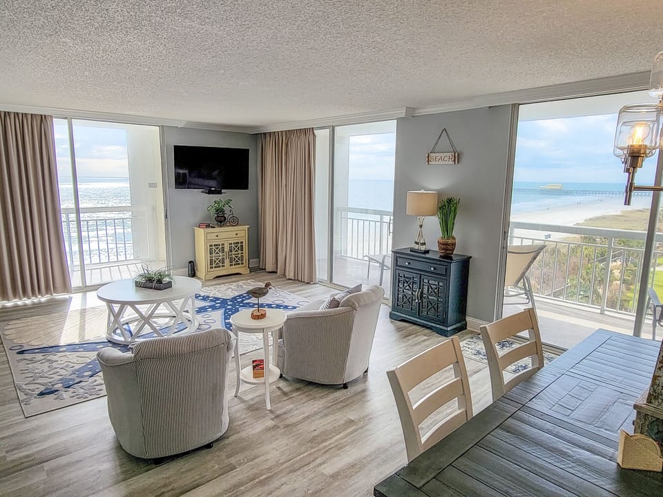 Condo, 2 Bedrooms | Interior