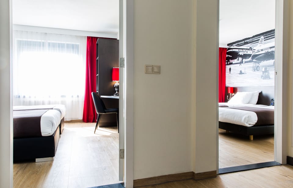 Quadruple Room | In-room safe, desk, iron/ironing board (on request), cribs (free)