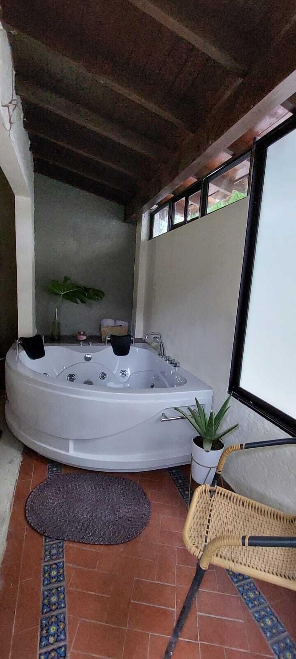 Private spa tub