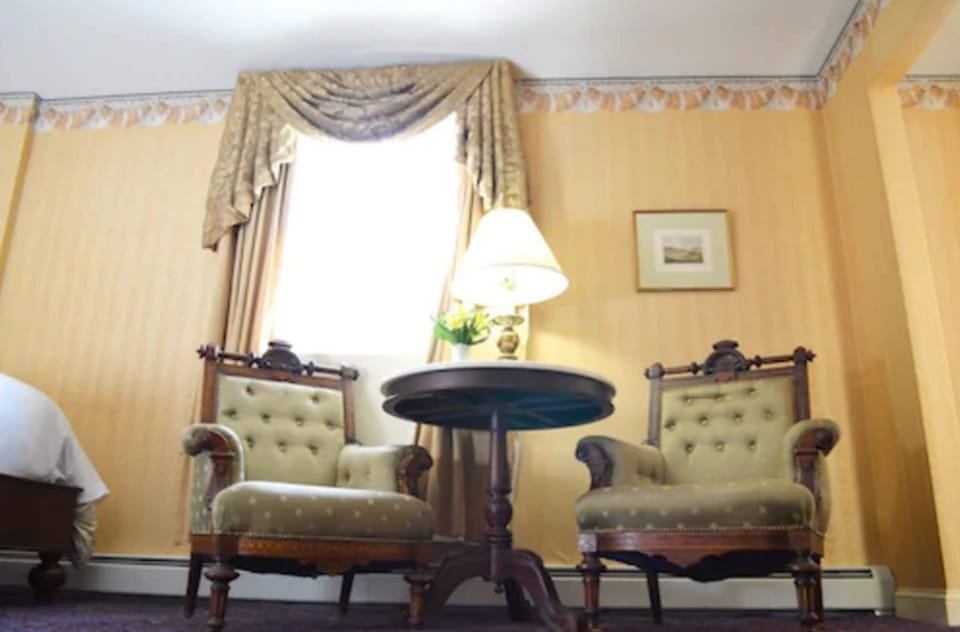 Standard Room, 2 Double Beds | Room amenity