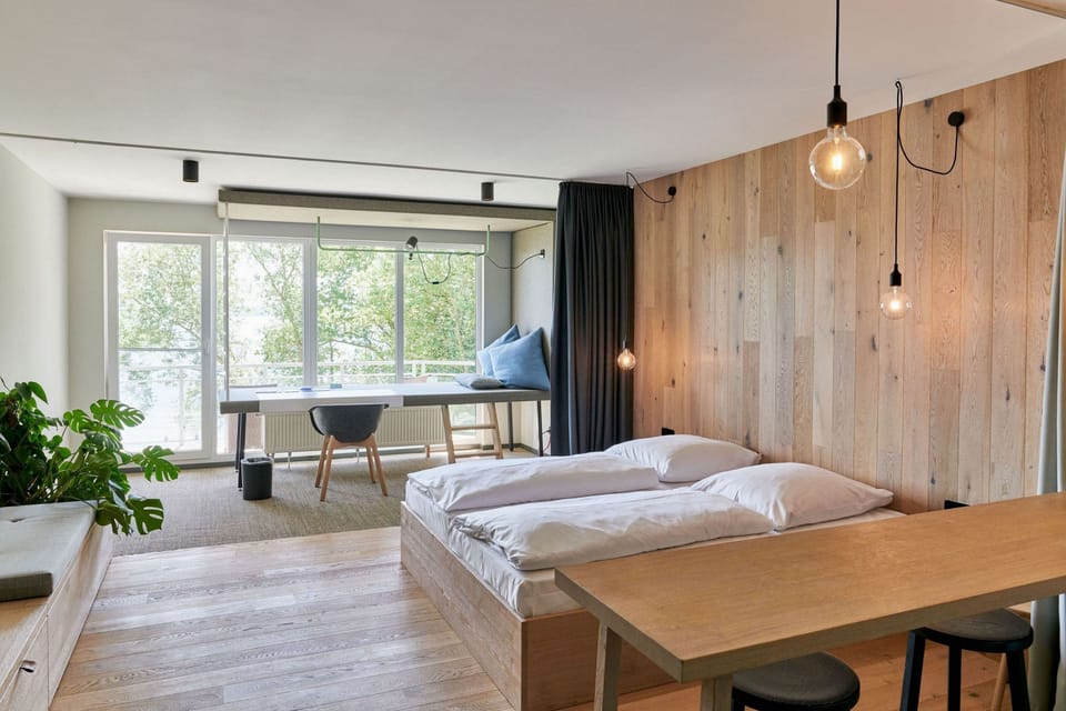 Comfort Room | Hypo-allergenic bedding, individually decorated, individually furnished