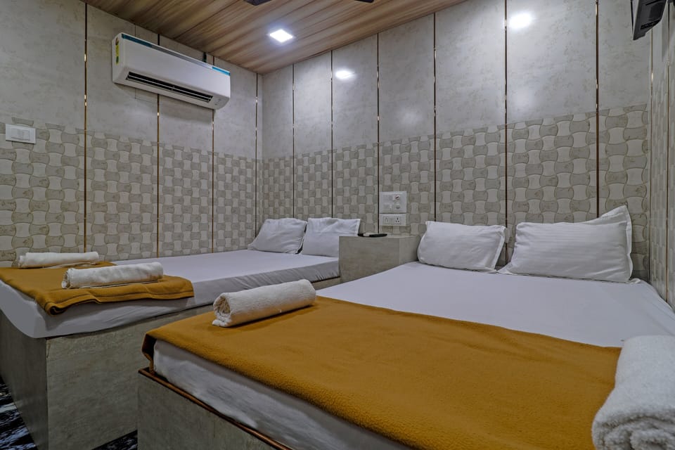 Family Room | WiFi, bed sheets