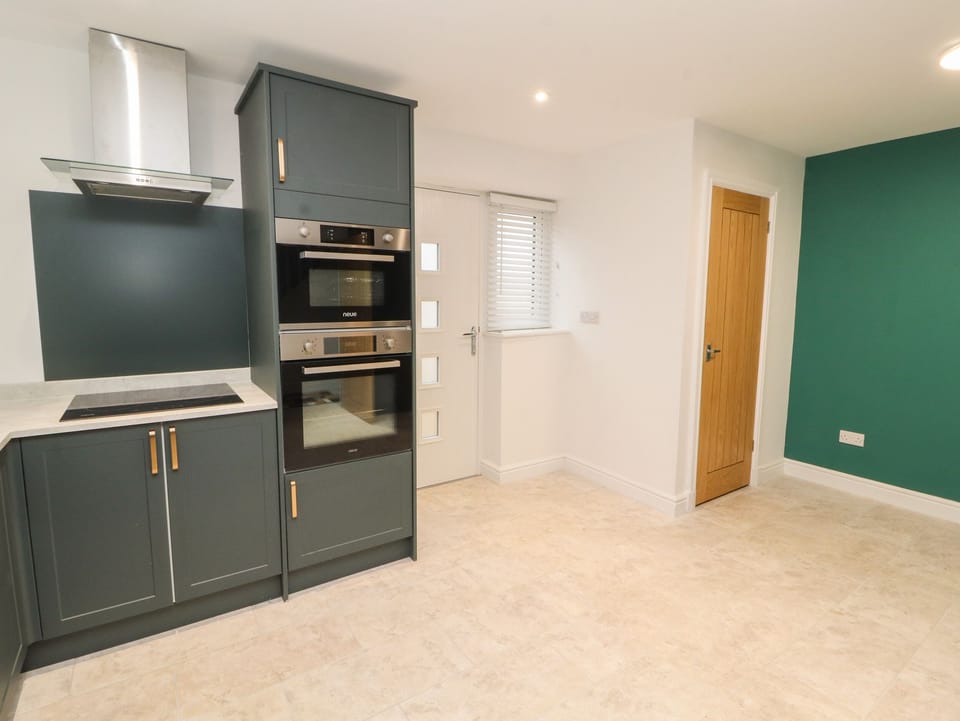 Fridge, dishwasher, electric kettle, toaster