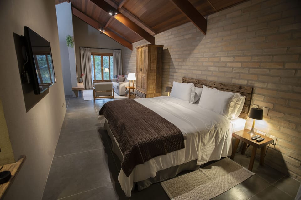 CANTO DA CLAREIRA | 1 bedroom, premium bedding, down comforters, pillowtop beds